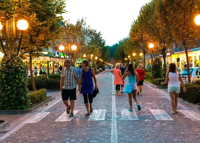 Enjoy The Sun From Our Lovely Terrace Apartmán Bibione